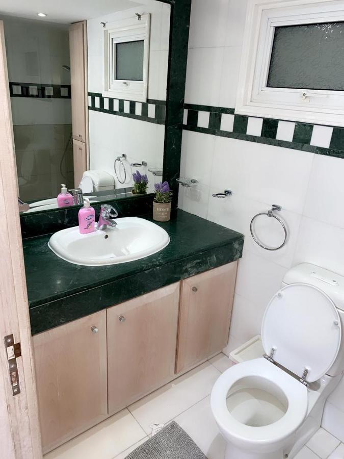 Larnaca Seaview Rooms מראה חיצוני תמונה