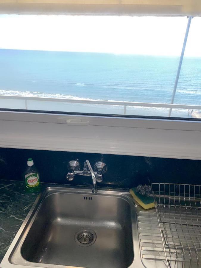 Larnaca Seaview Rooms מראה חיצוני תמונה